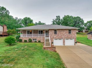 819 Troy Dr, Jefferson City, MO 65109
