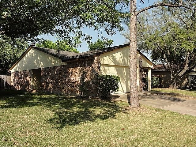 2nd image of 6827 Tara Dr