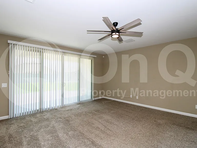 30425 W Picadilly Rd — Photo 4