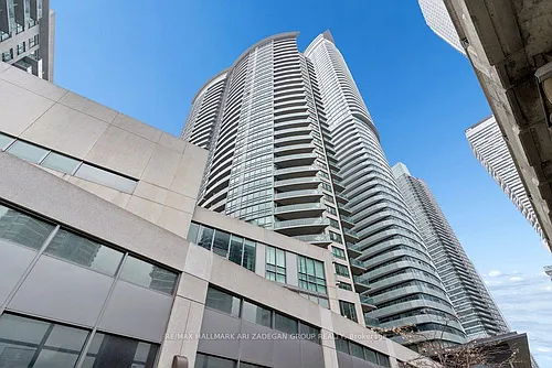 19 Grand Trunk Cres #3108 Photo 1