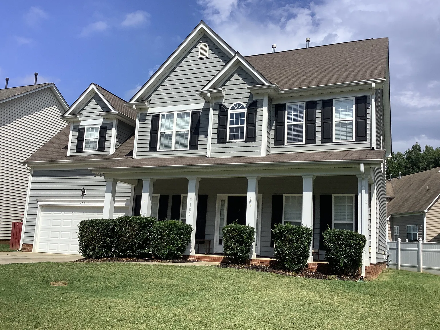 4 bed, 2.5 bath, 2516 sqft, $2,535 — Photo 1
