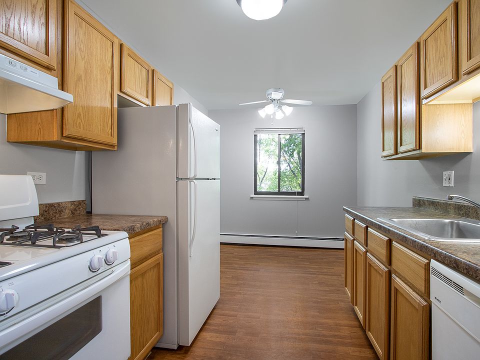 Kitchen with Dinette Space & Windows