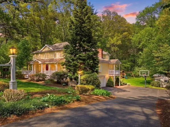 94 College Rd, Concord, MA 01742