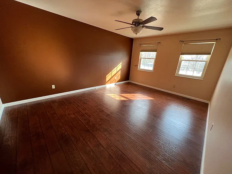 15605 Highcroft Dr — Photo 18
