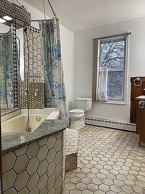 4th image of 5211 35th St #2