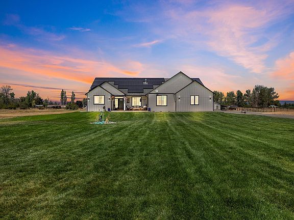 2nd image of 171 Heron Farm Ln