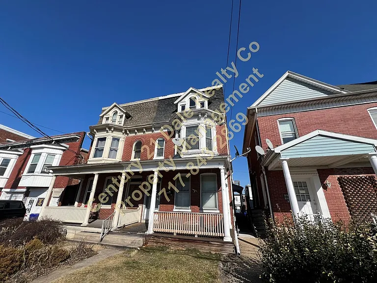 1305 N George St #2 — Photo 2