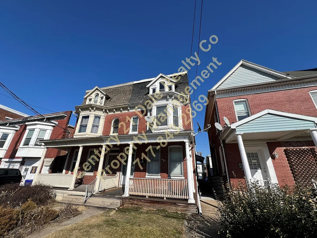 Building Photo - 1305 N George St #2