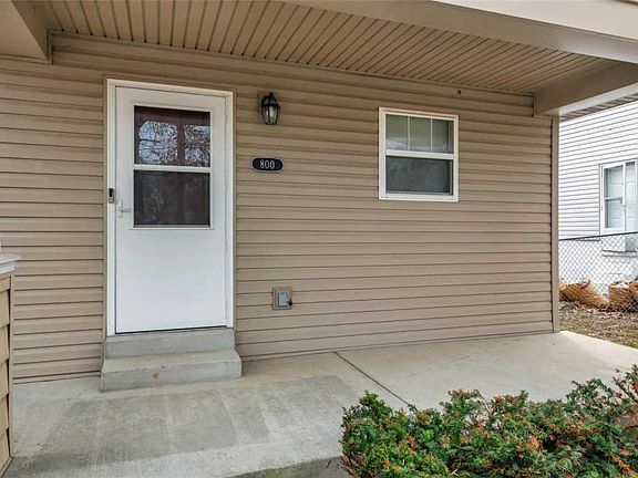 4th image of 800 Elliott Ave