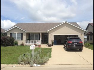 3047 Buena Vista Dr, Springfield, IL 62707