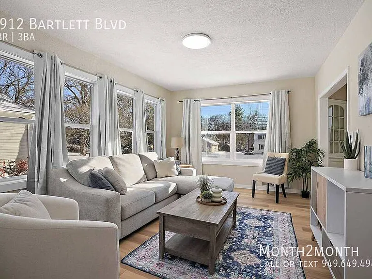 5912 Bartlett Blvd — Photo 2