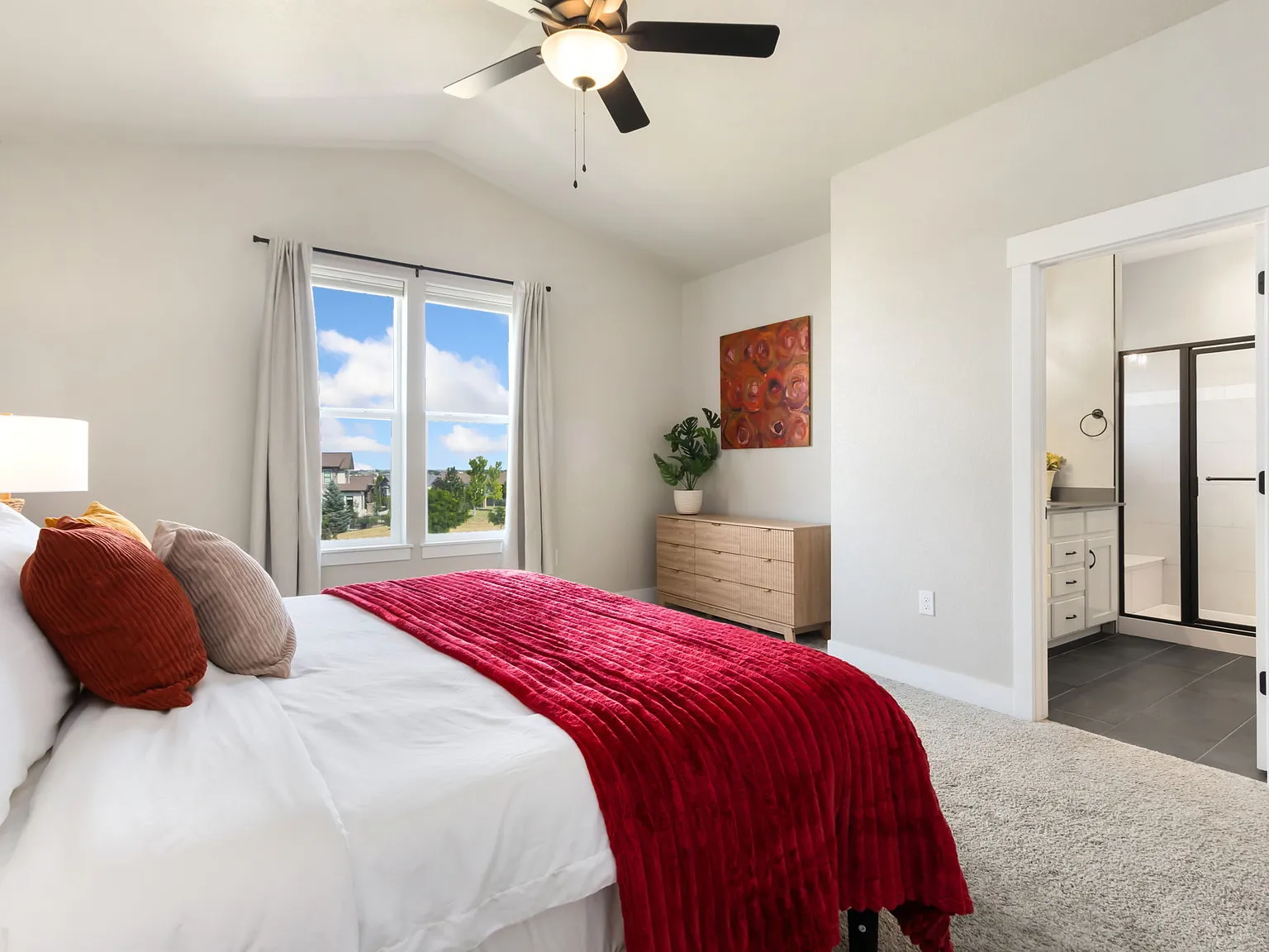 3 bed, 1700 sqft, $3,700 — Photo 2