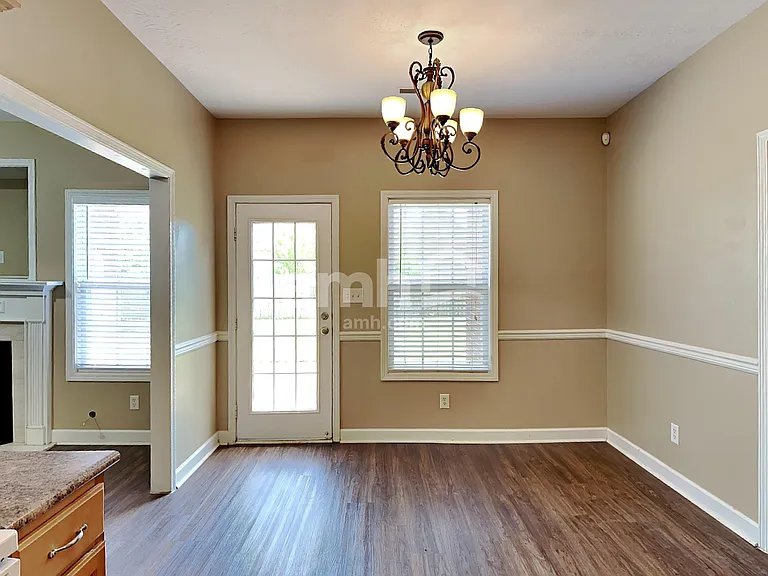 711 Riata Ct — Photo 4