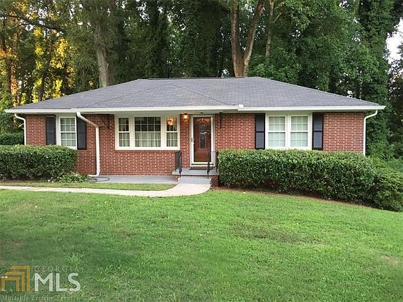2nd image of 3386 Woodview Dr SE