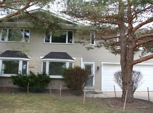 3520 S 83rd St, Milwaukee, WI 53220