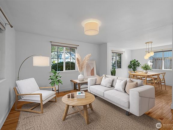 4th image of 3004 Sugarloaf Street SE