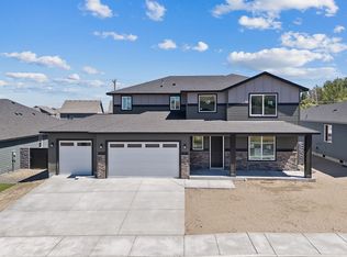 372 Tatoosh Ave, West Richland, WA 99353