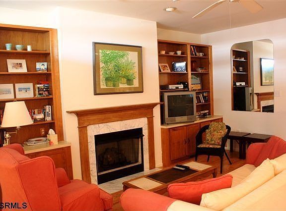 3rd image of 842 1st St #1