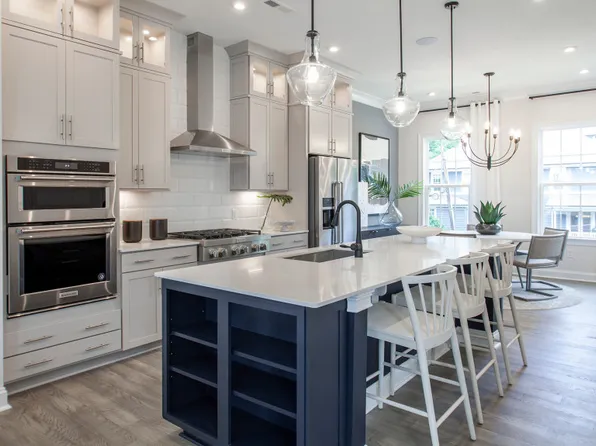 Homes Available Soon, Barclay Townes at The Pointe