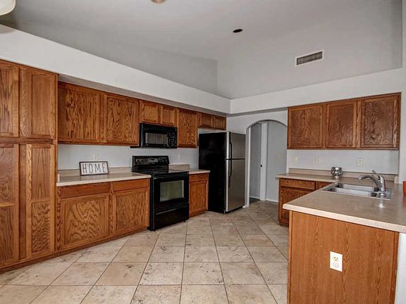 5th image of 7520 N Bradstreet Dr