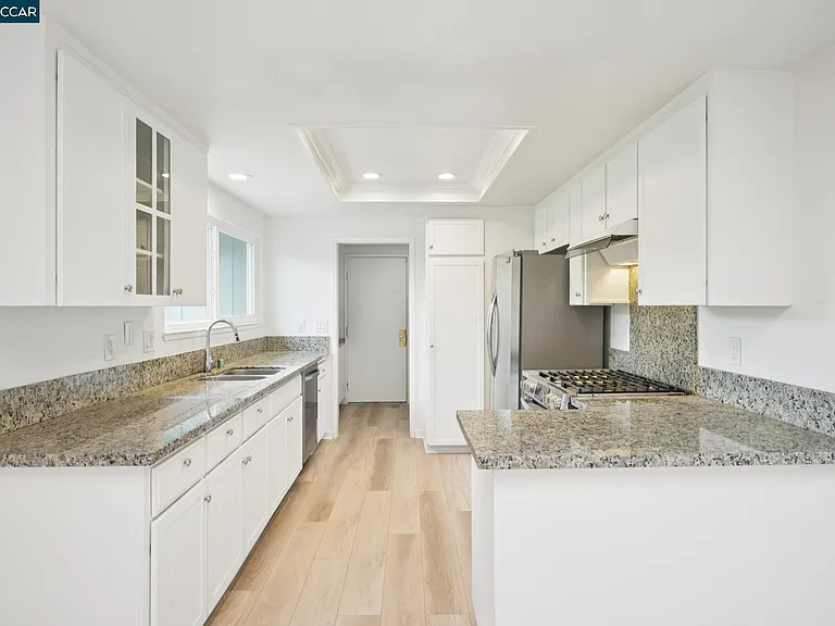 2137 Presidio Ct — Photo 14