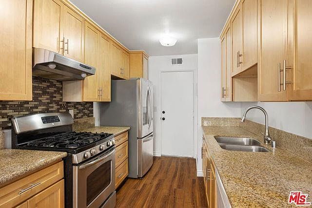 1st image of 12316 Runnymede St