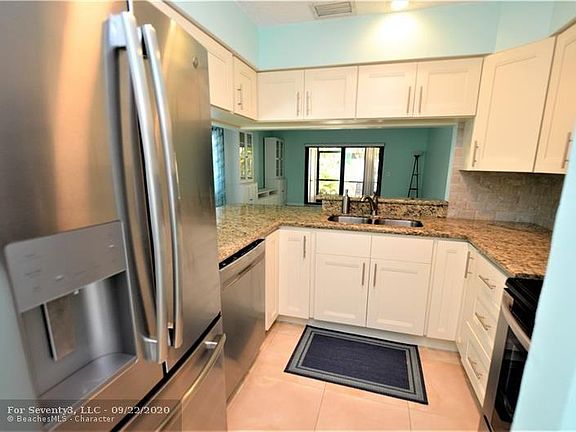3rd image of 387 SE 17th Ave