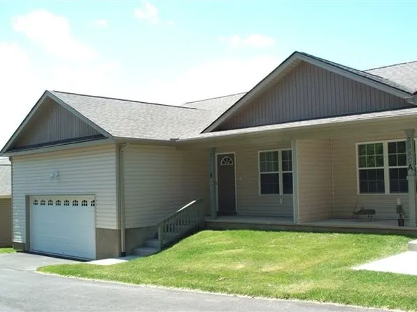 3982B Howard Gap Rd Unit B, Hendersonville, NC 28792