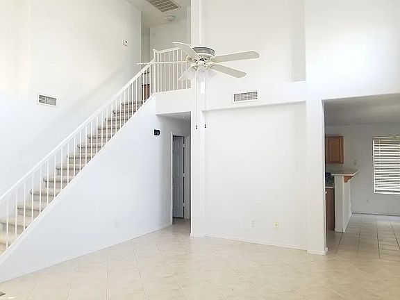 2nd image of 330 W Bolero Dr