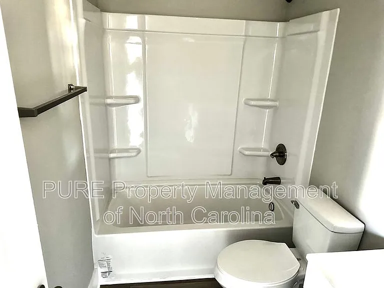 920 Holt St — Photo 16