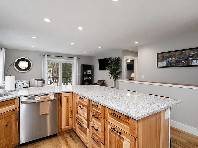 18787 Lakewood Cir — Photo 8