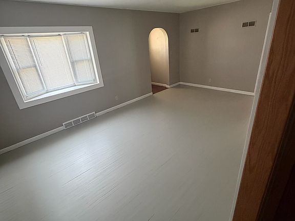 5th image of 1008 Kramme Dr