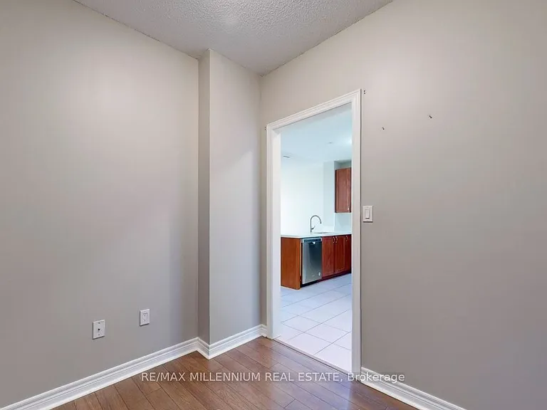 7400 Markham Rd #618 — Photo 15