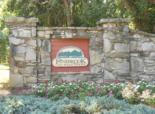 108 Pinebrook Dr, Hyde Park, NY 12538