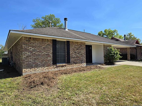 3rd image of 3966 Pensacola Dr