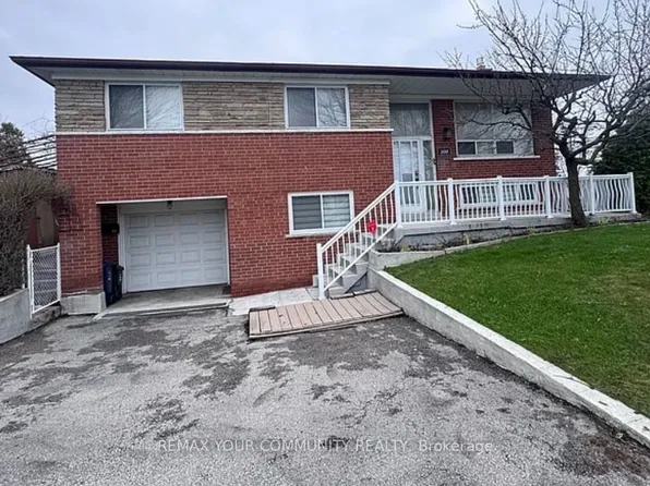 300 Driftwood Ave, Toronto, ON M3N 2P1