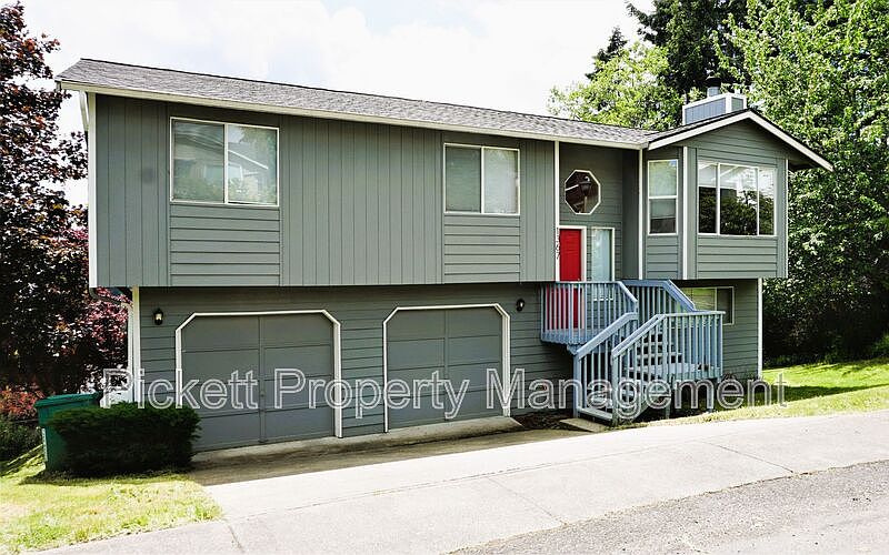 1st image of 1367 NW Rockford Cir