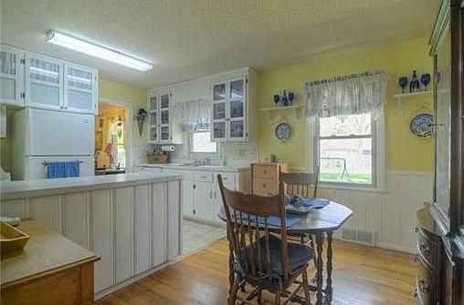 Spacious Kitchen