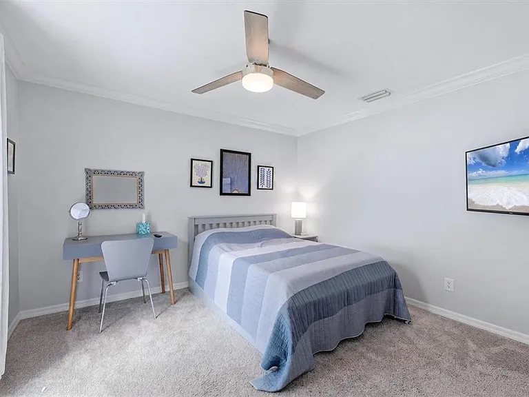 4617 Egmont Dr — Photo 32