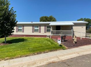 606 Pierce Dr, Stratton, NE 69043