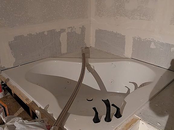 2nd image of 404 N Monroe St