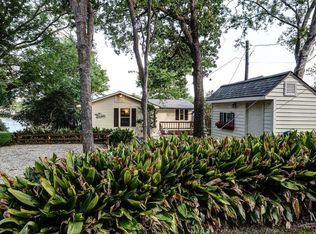 10896 Circle Dr, Willis, TX 77318
