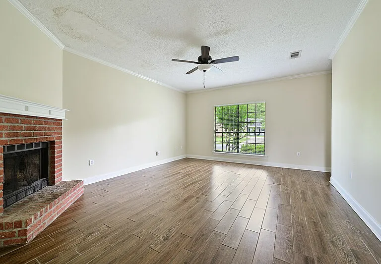 17418 Deer Lake Ave — Photo 4