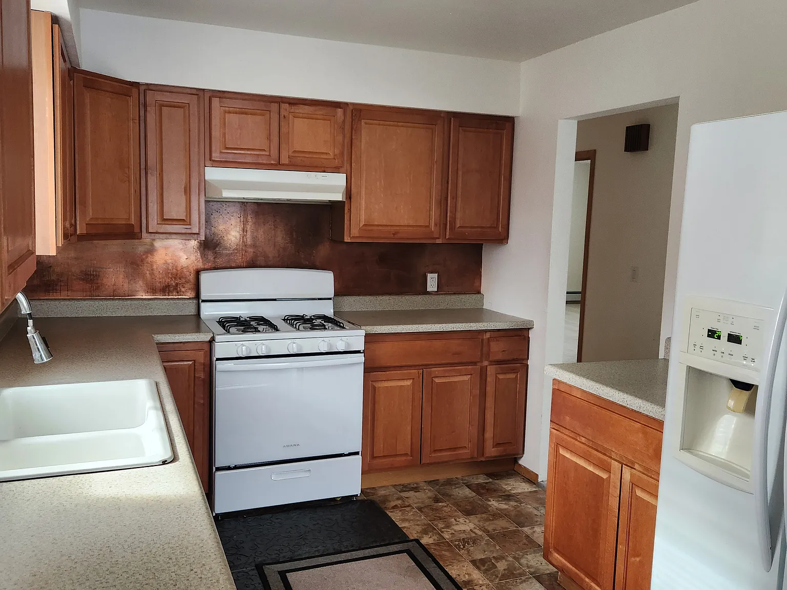 3 bed, 1800 sqft, $2,200 — Photo 4