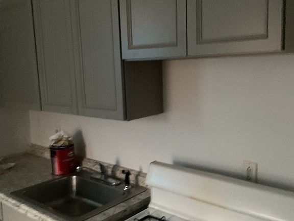 4th image of 7237 S Union Ave APT 2