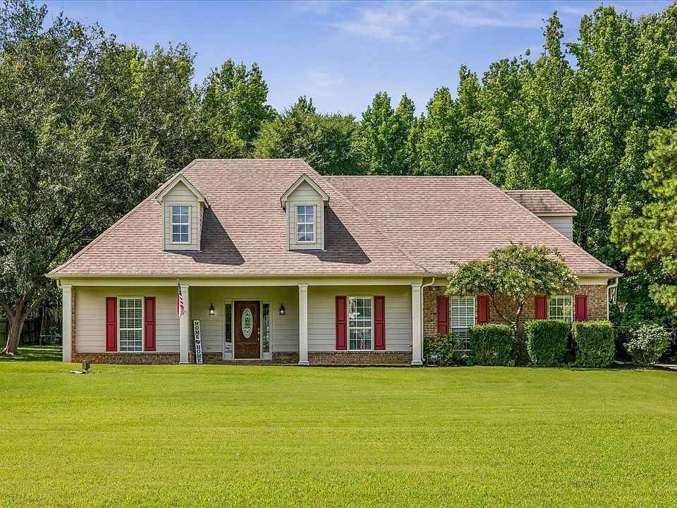 1st image of 305 Caitlin Dr