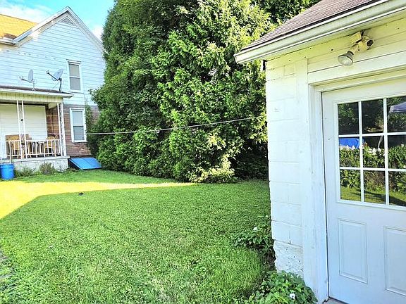 3rd image of 348 Corrine Ave