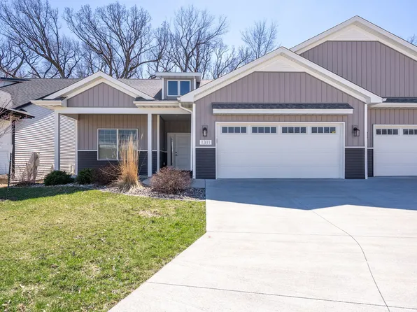1311 Heights Ct, Bettendorf, IA 52722