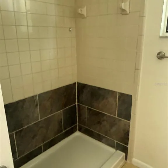 1322 Verona St — Photo 7