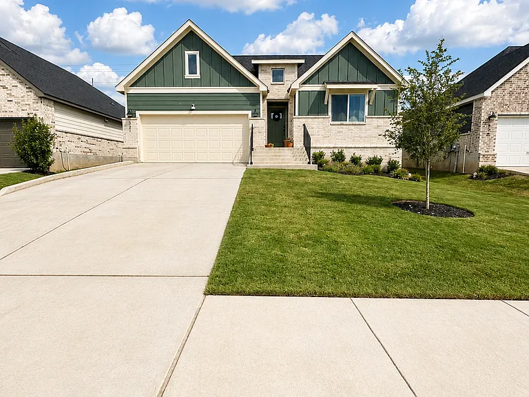 321 Lone Cedar Rd — Photo 1